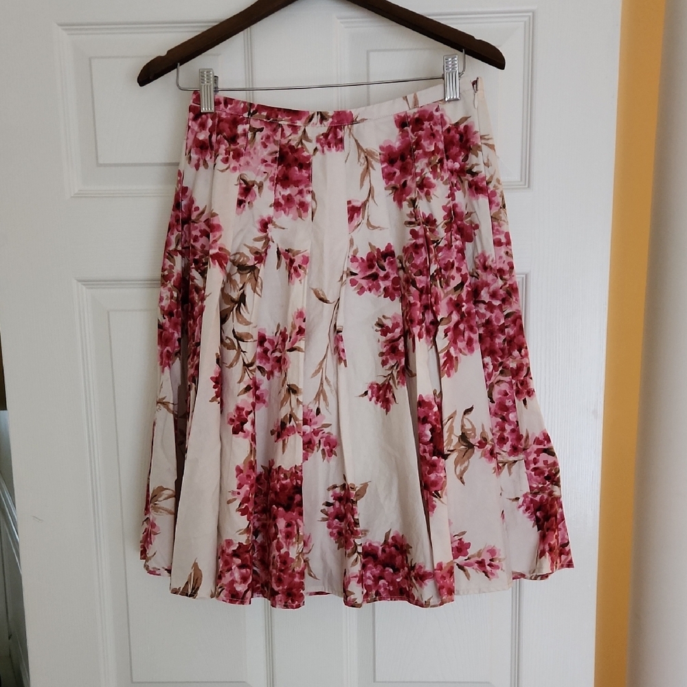 Ann Taylor Pleated Floral Skirt